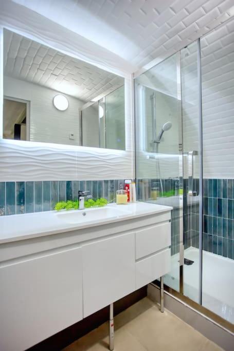 Le Nid Parisien Triplex Cosy Et Chaleureux Apartment Екстериор снимка