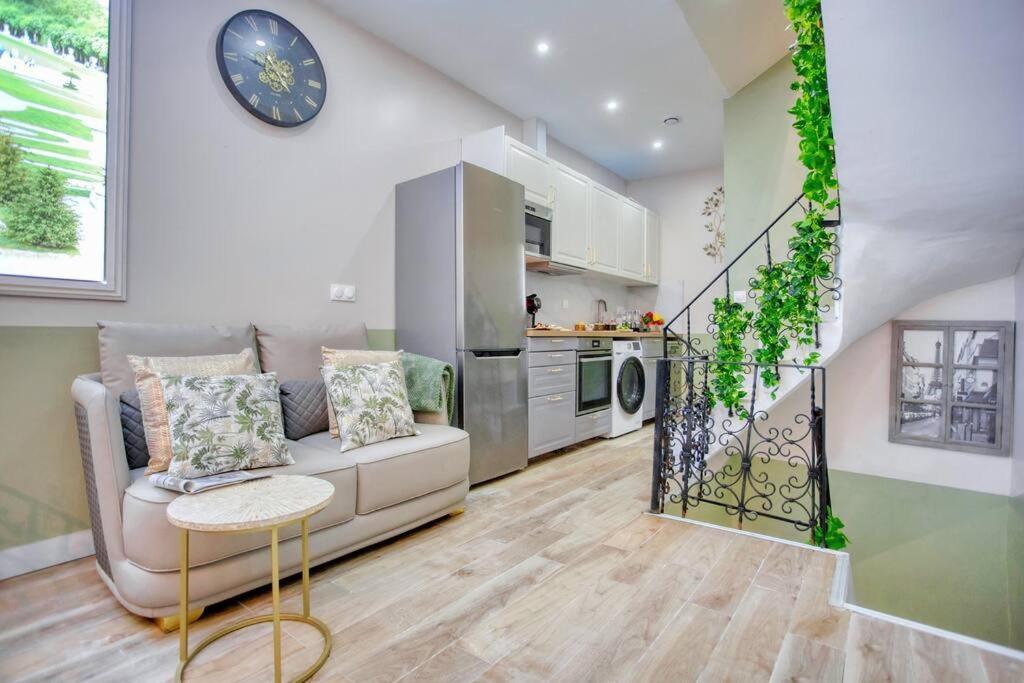 Le Nid Parisien Triplex Cosy Et Chaleureux Apartment Екстериор снимка