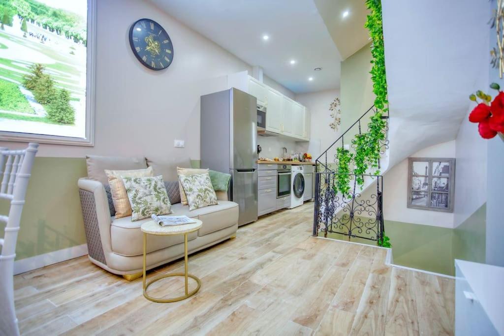 Le Nid Parisien Triplex Cosy Et Chaleureux Apartment Екстериор снимка