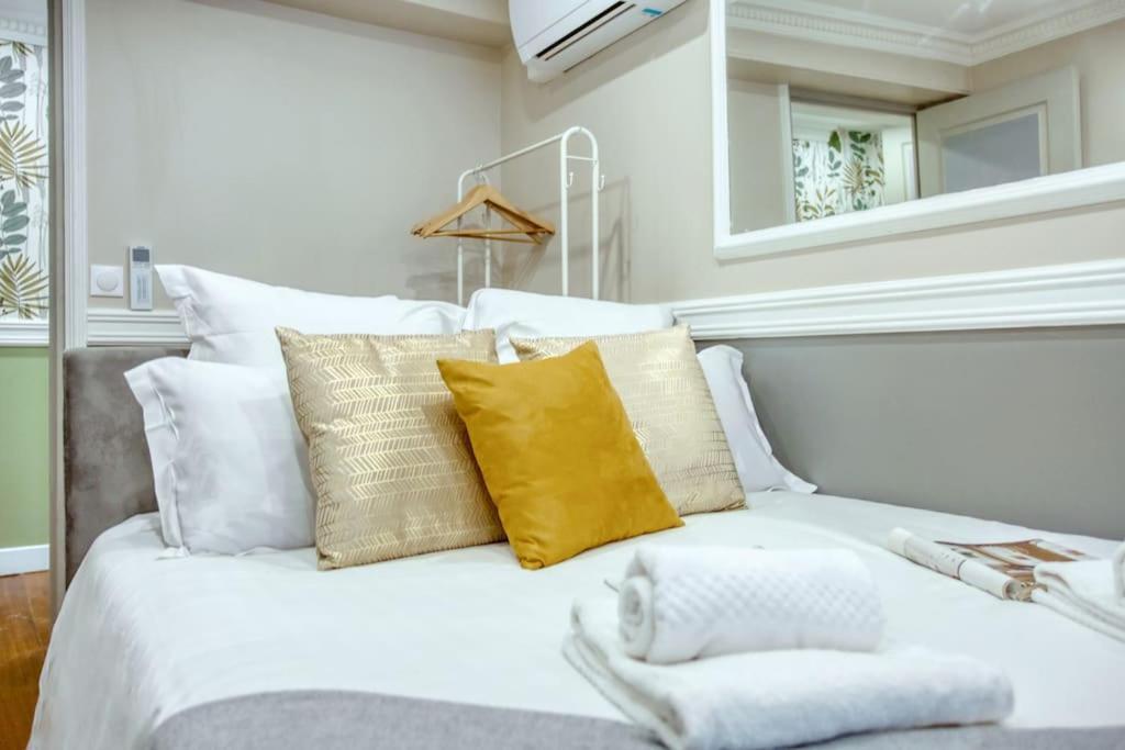 Le Nid Parisien Triplex Cosy Et Chaleureux Apartment Екстериор снимка