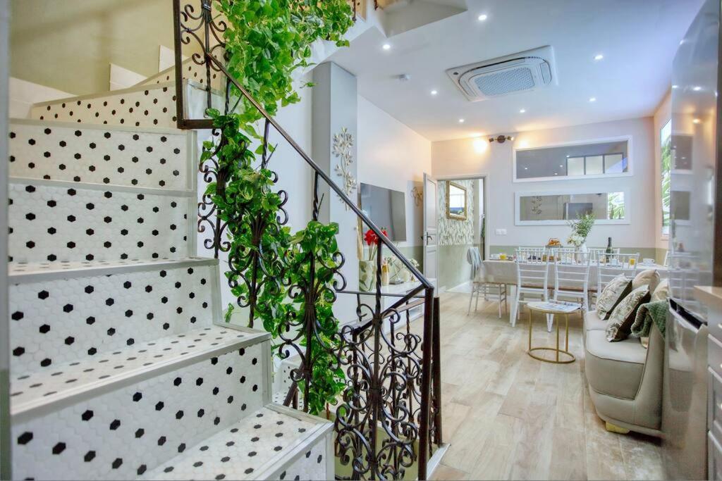 Le Nid Parisien Triplex Cosy Et Chaleureux Apartment Екстериор снимка