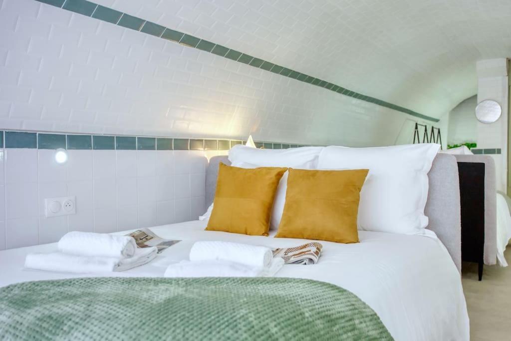 Le Nid Parisien Triplex Cosy Et Chaleureux Apartment Екстериор снимка