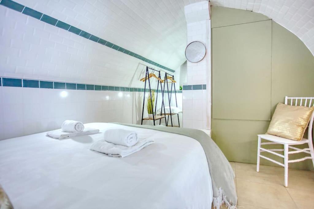 Le Nid Parisien Triplex Cosy Et Chaleureux Apartment Екстериор снимка